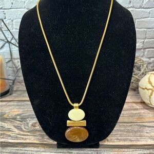 1976 Vintage Polished Ovals Avon Necklace ITM881